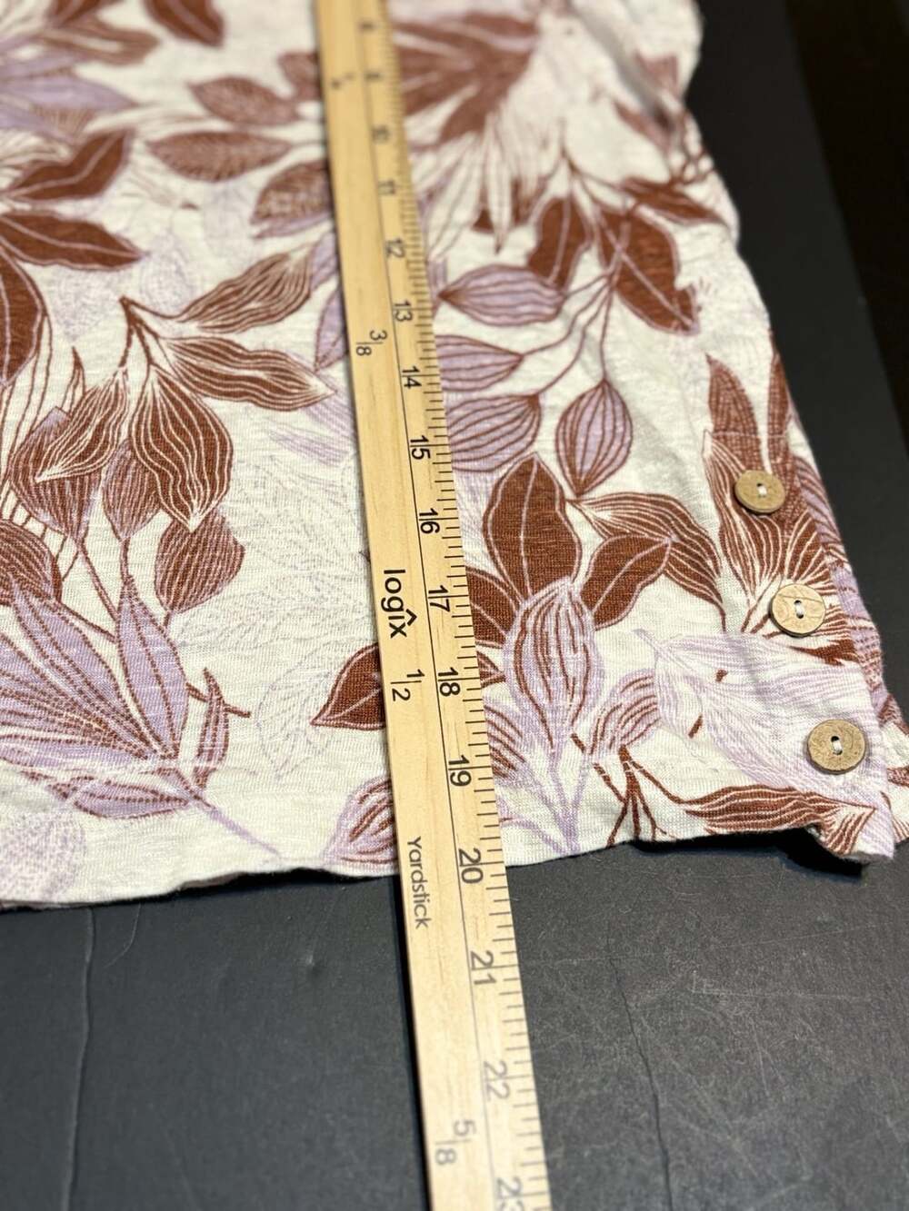 Tahari 100% Linen Leaf Print Top Size L Brown Pink Crewneck Button Accent - Picture 6 of 8
